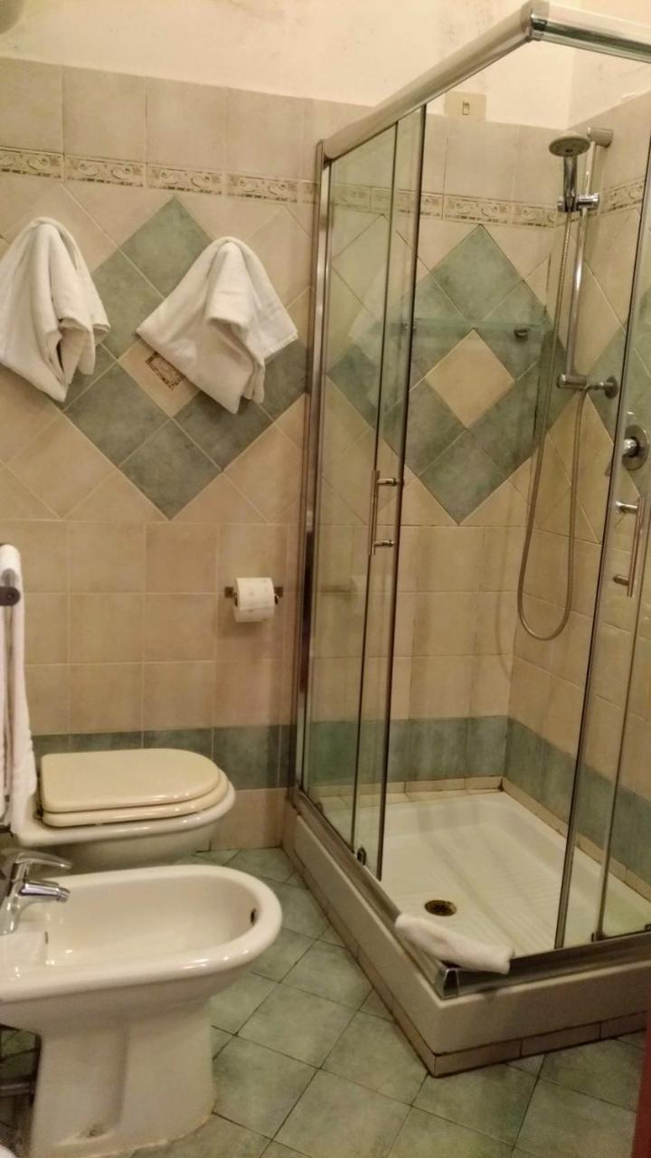 Nicolas Inn Rome Bagian luar foto