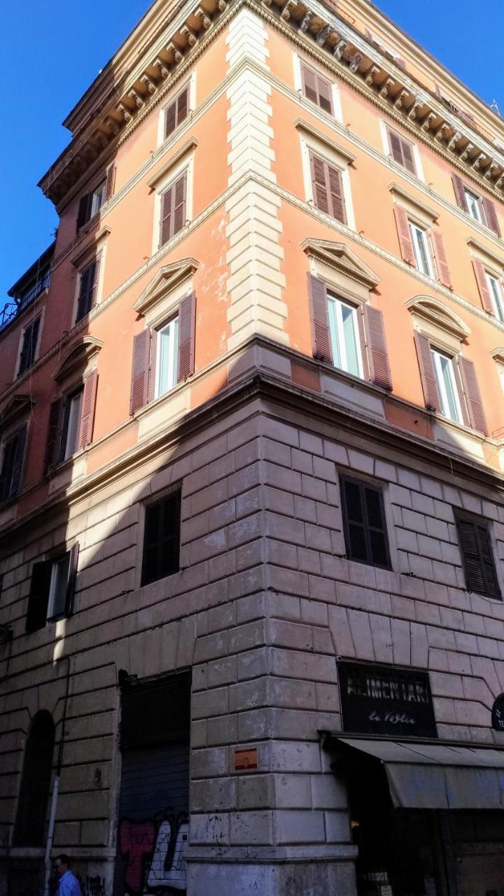 Nicolas Inn Rome Bagian luar foto