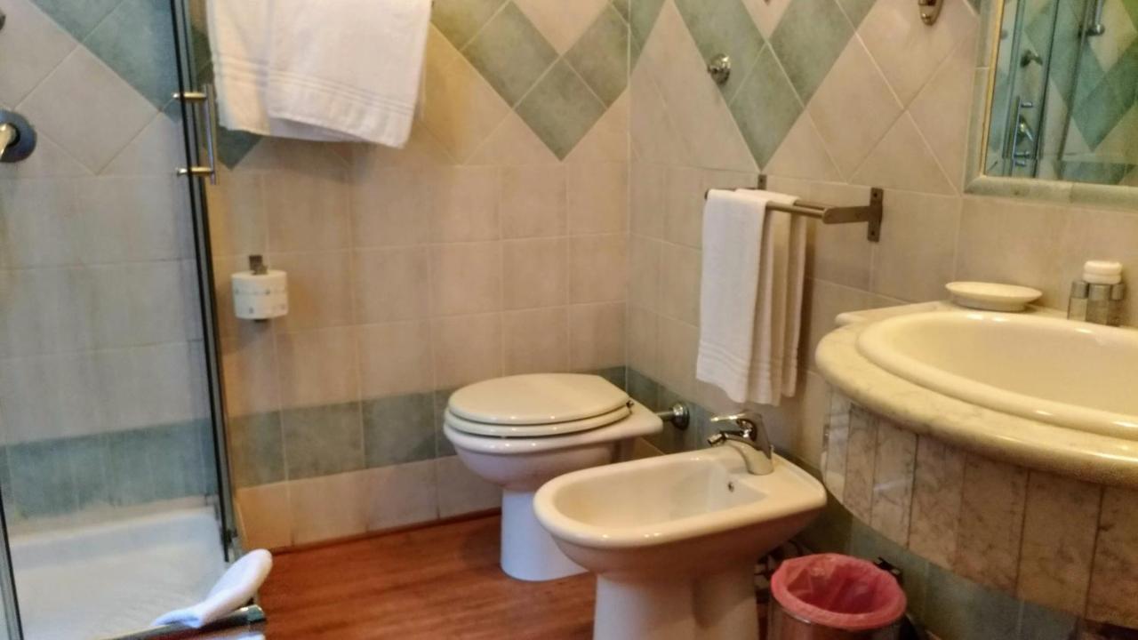 Nicolas Inn Rome Bagian luar foto