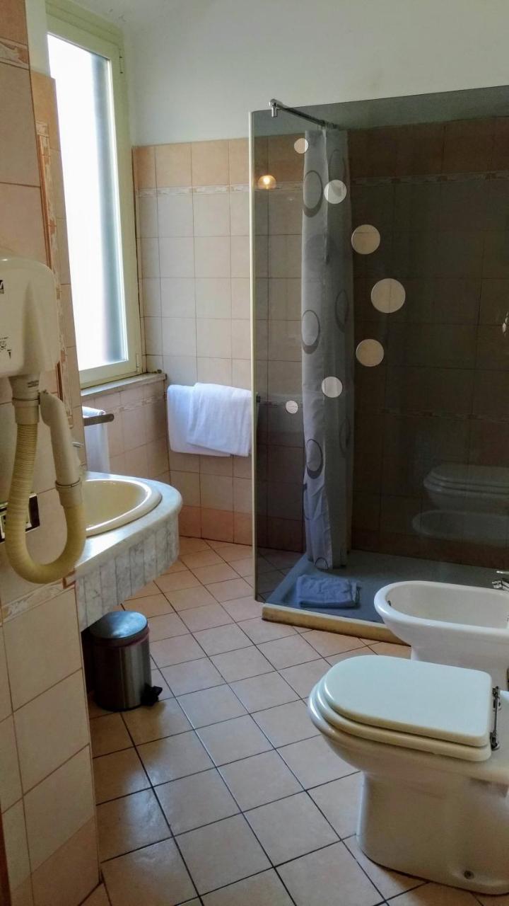 Nicolas Inn Rome Bagian luar foto