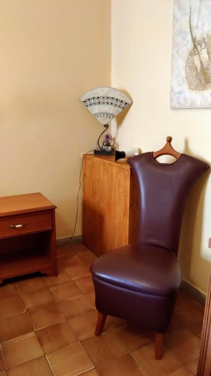 Nicolas Inn Rome Bagian luar foto
