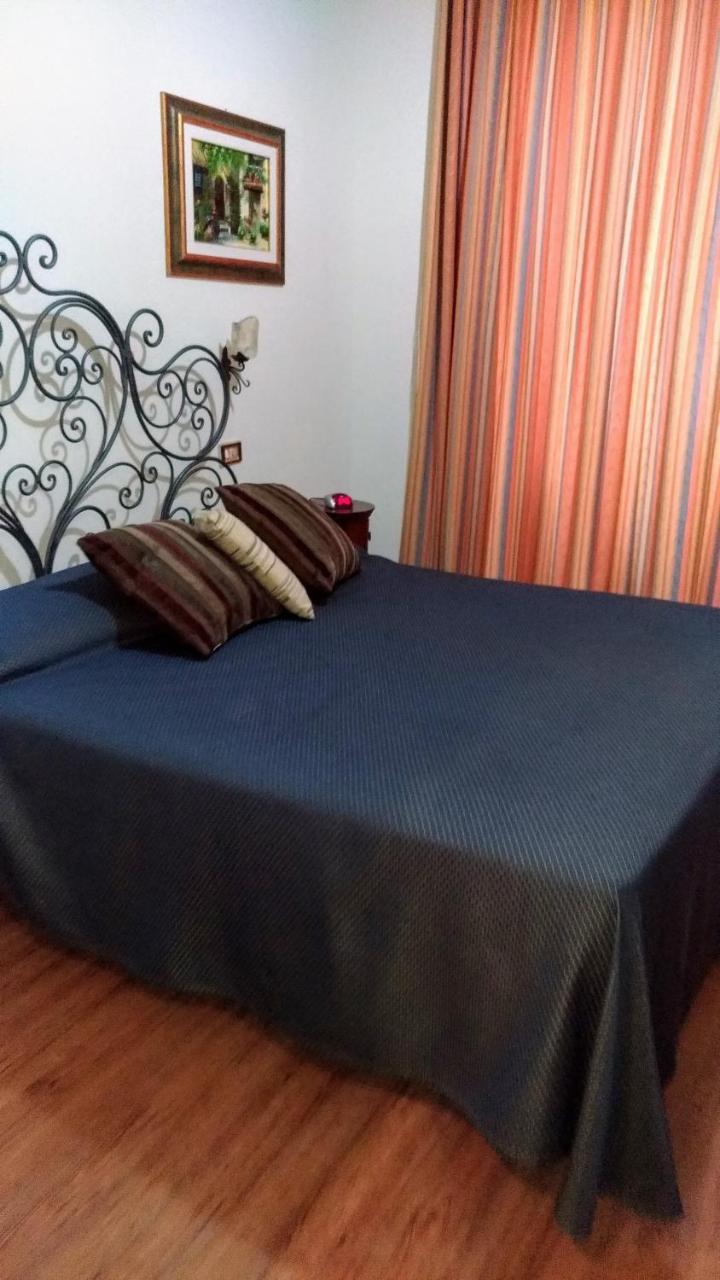Nicolas Inn Rome Bagian luar foto