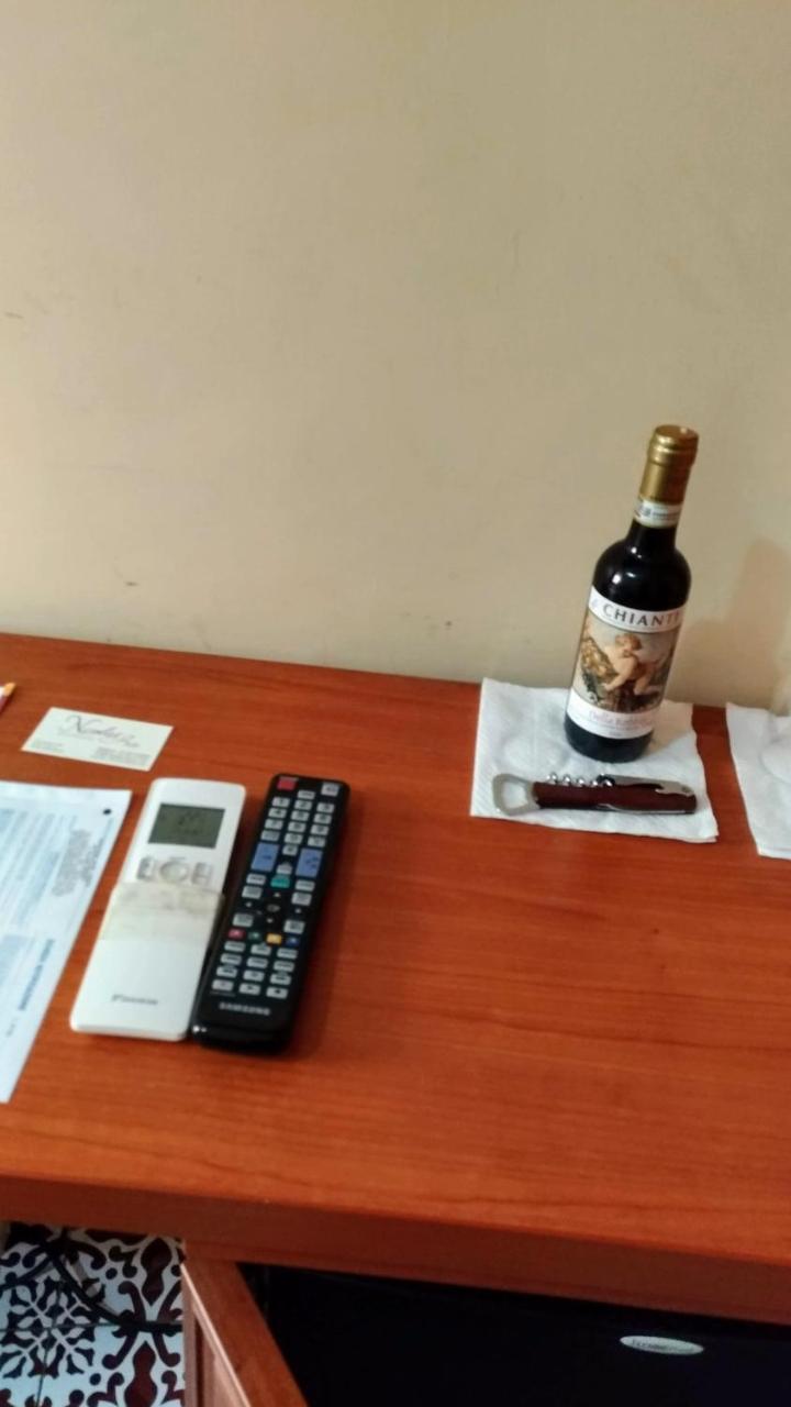 Nicolas Inn Rome Bagian luar foto