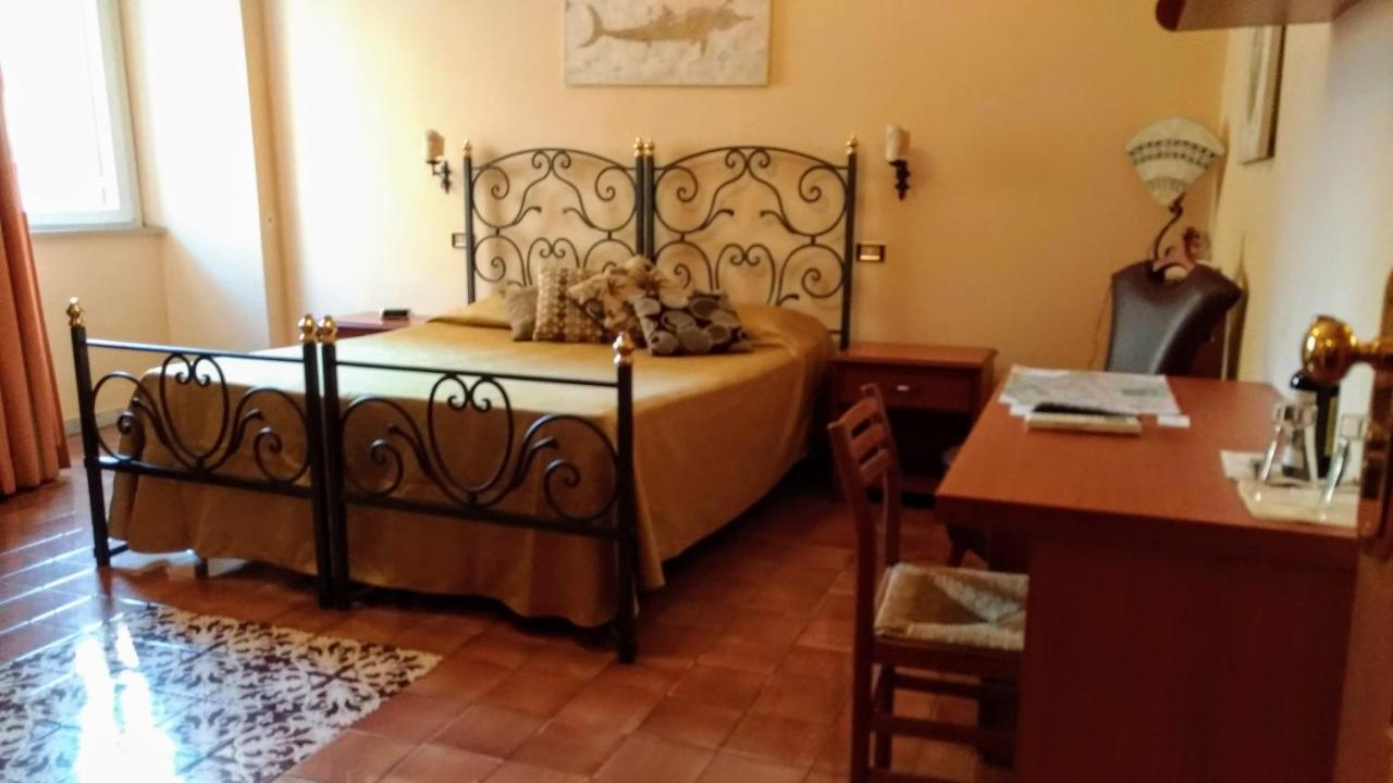 Nicolas Inn Rome Bagian luar foto