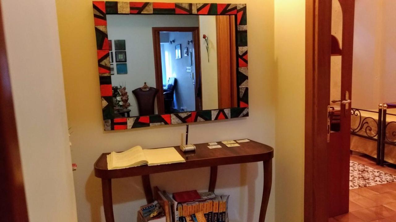 Nicolas Inn Rome Bagian luar foto