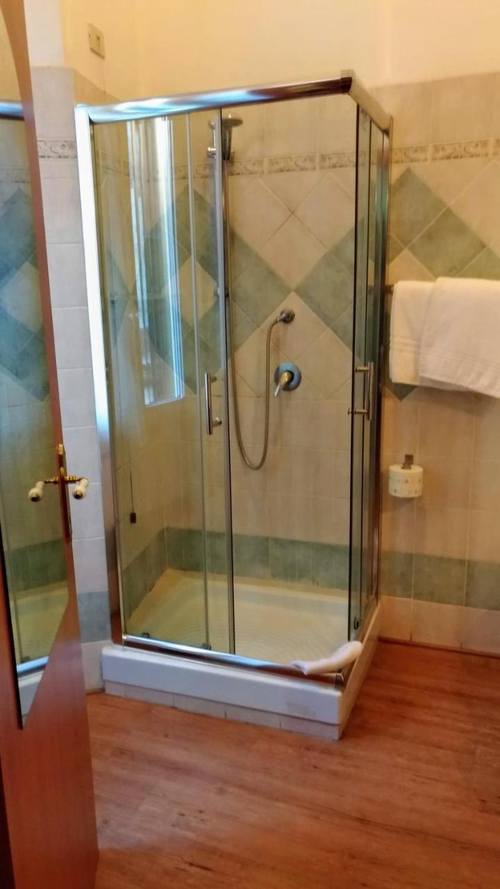 Nicolas Inn Rome Bagian luar foto
