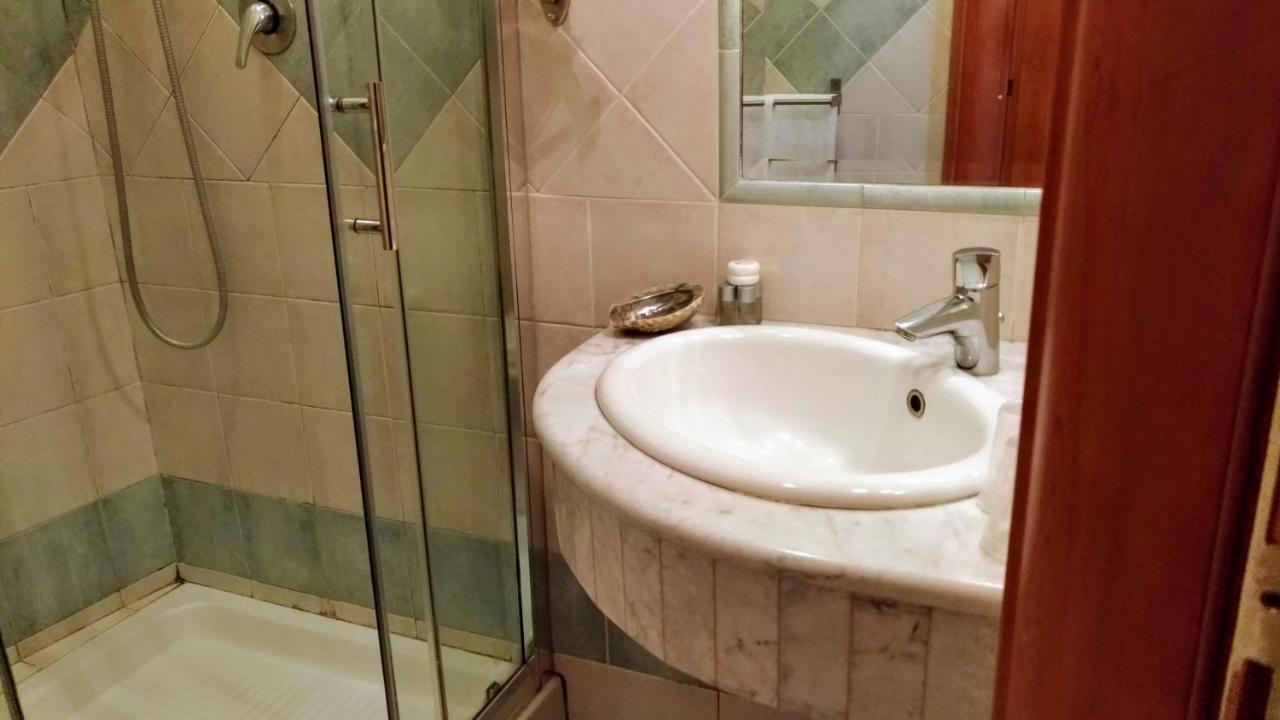 Nicolas Inn Rome Bagian luar foto