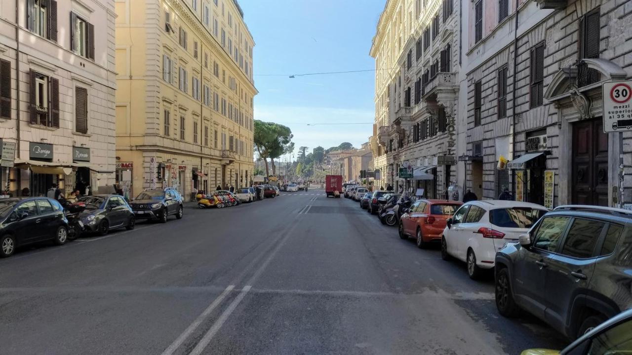 Nicolas Inn Rome Bagian luar foto